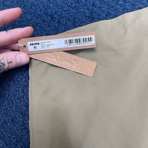 🌱SKIMS Skirt - Picture 3 of 6